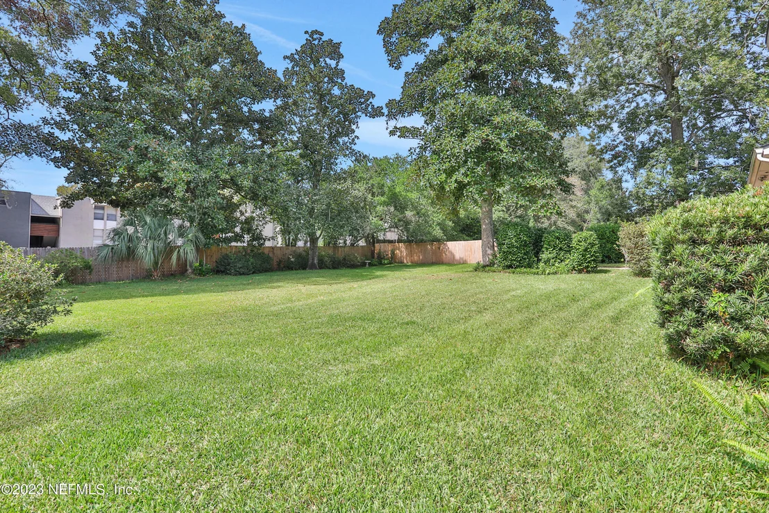 Photo of 1036 GLEN ECHO Road