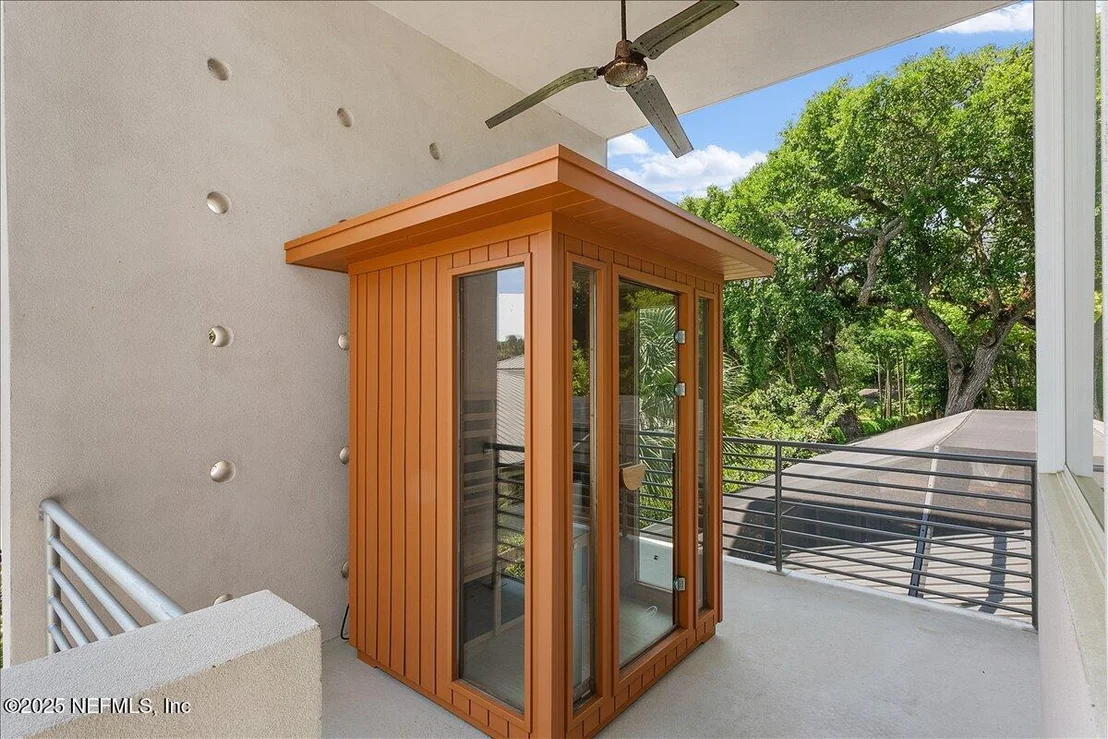 Photo of 2446 SEMINOLE Road