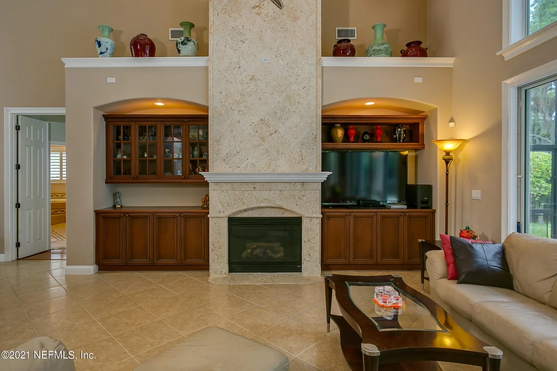 Photo of 1607 SILVER LEAF Way