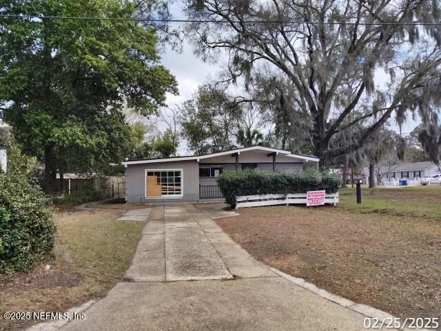 Photo of 1703 LAYTON Road