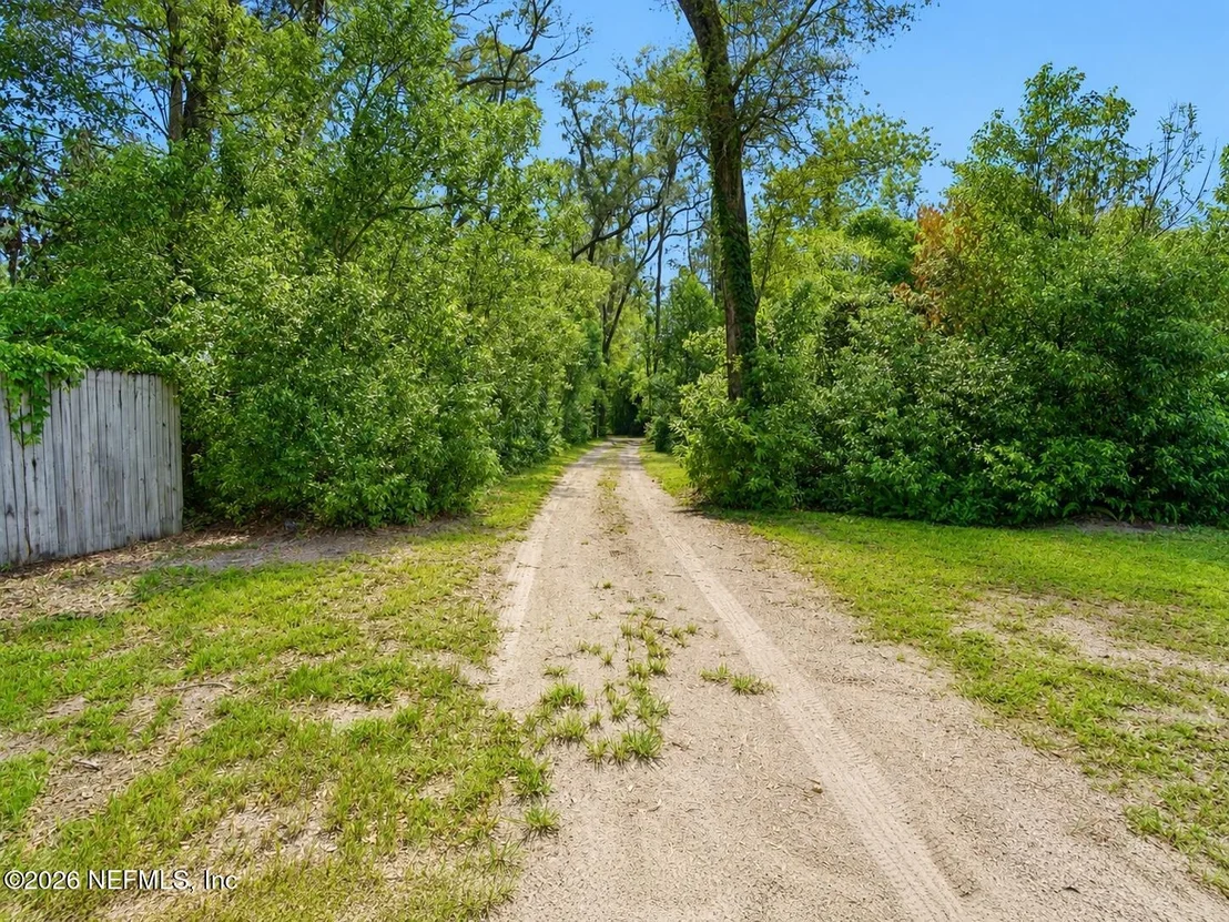 Photo of 681 MICKLER Road