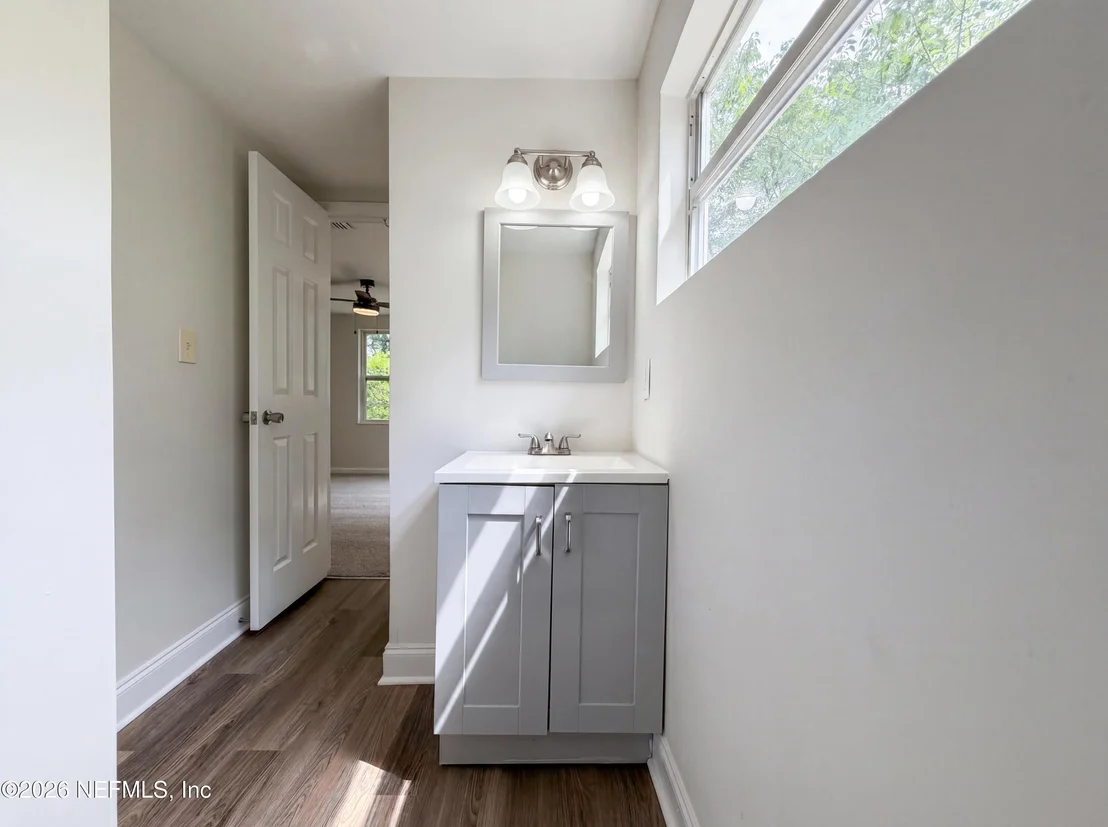 Photo of 7008 THURSTON Road