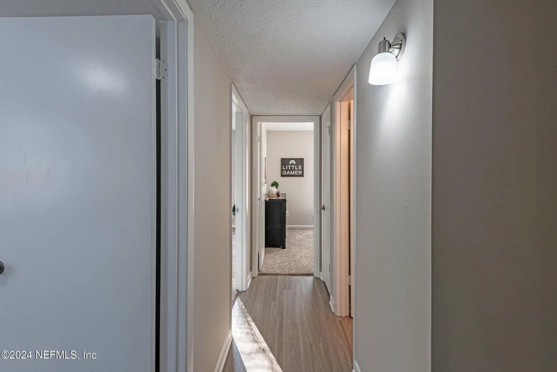 Photo of 7995 SARCEE Trail