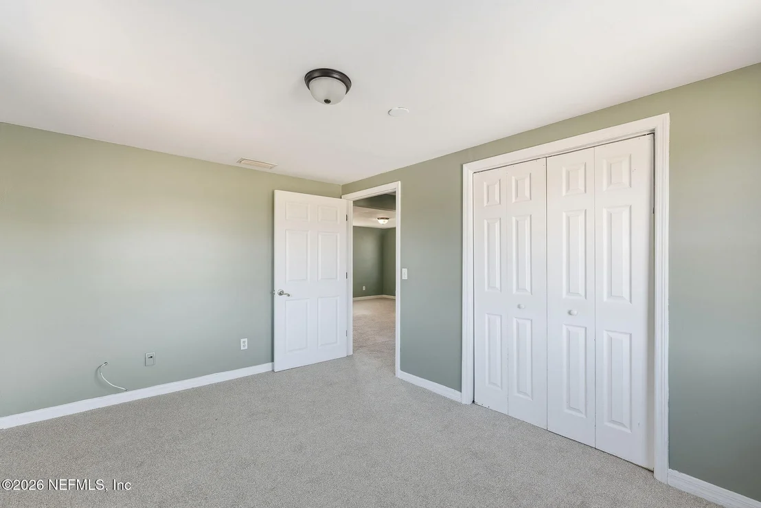 Photo of 1863 LIVE OAK Drive