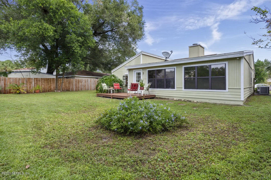 Photo of 2428 OAKVIEW Drive