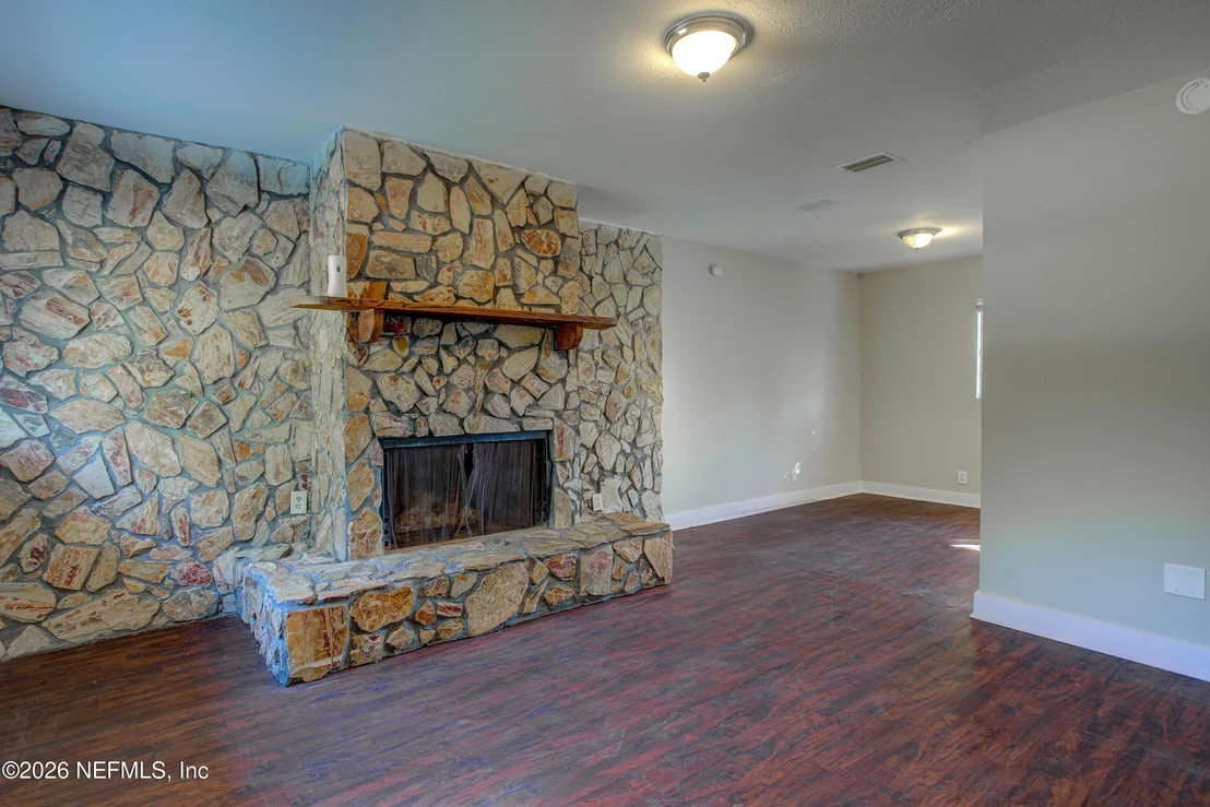 Photo of 5831 CARTER Lane