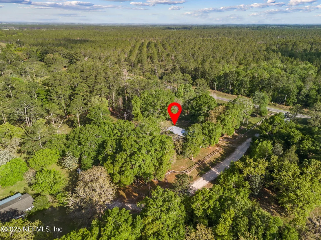 Photo of 812 JONATHAN Road