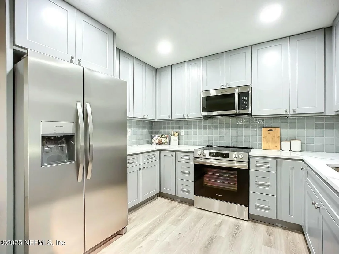 Photo of 7446 SPINOLA Road