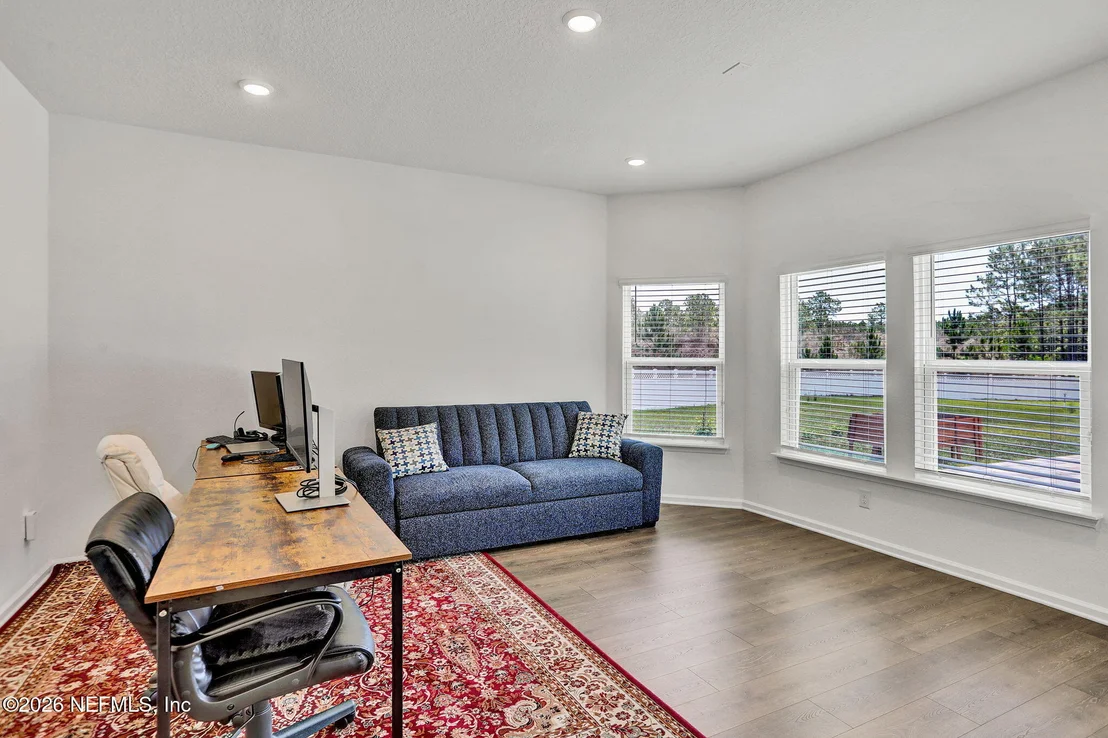 Photo of 25 SILVER LILY Way