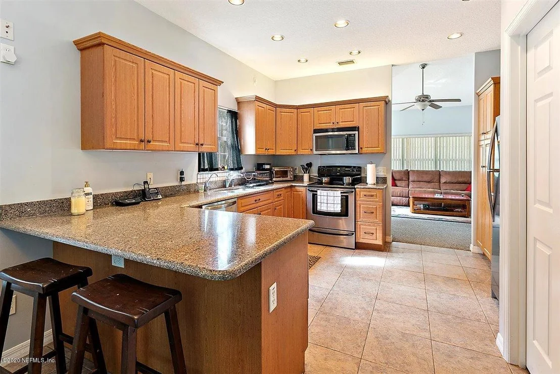 Photo of 8205 OAK BLUFF Road