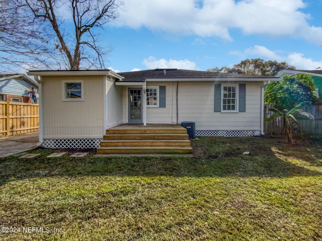 Photo of 2959 COLLIER Avenue