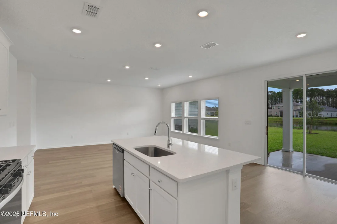 Photo of 722 FARMFIELD Drive