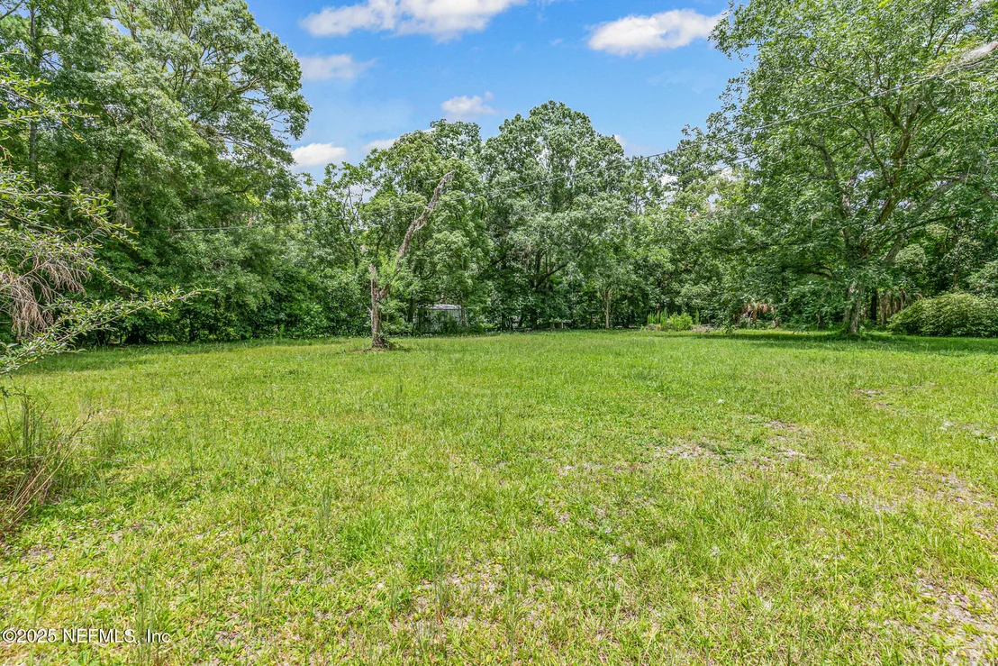Photo of 44125 JARRETT Road