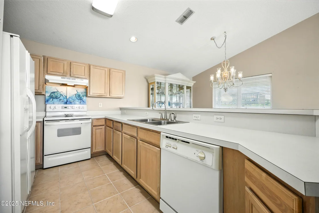 Photo of 41 MILLIKEN Lane