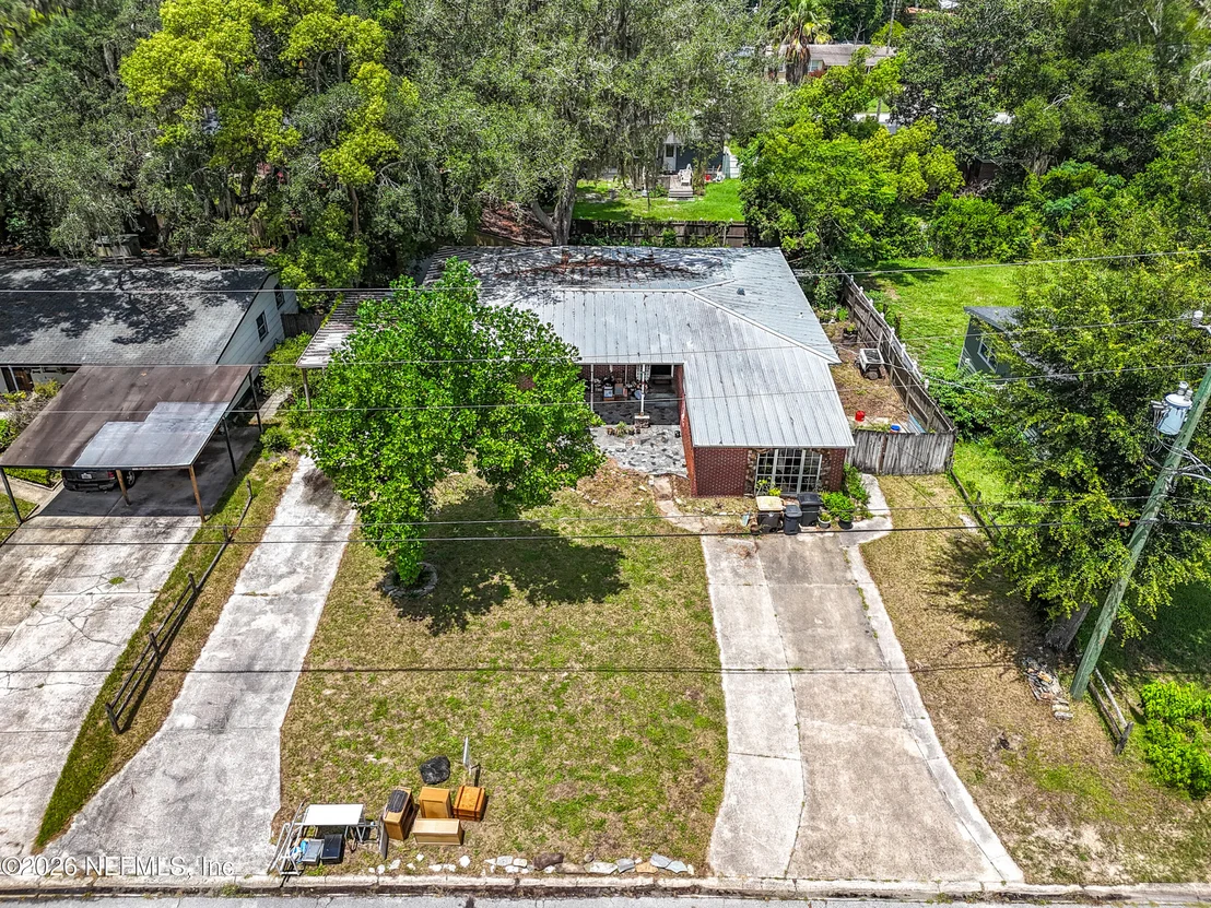 Photo of 7410 PINEVILLE Drive