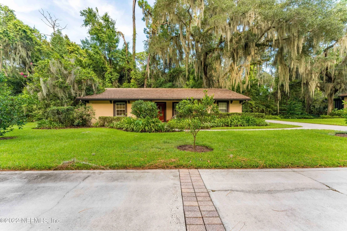 Photo of 8289 COLEE COVE Road