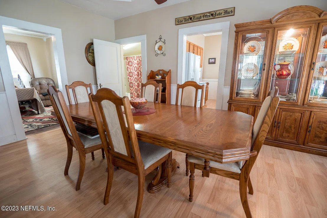 Photo of 404 N CHERRY Street