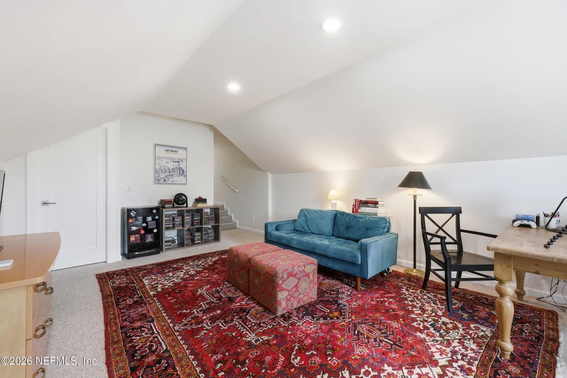 Photo of 521 SUNSET Drive