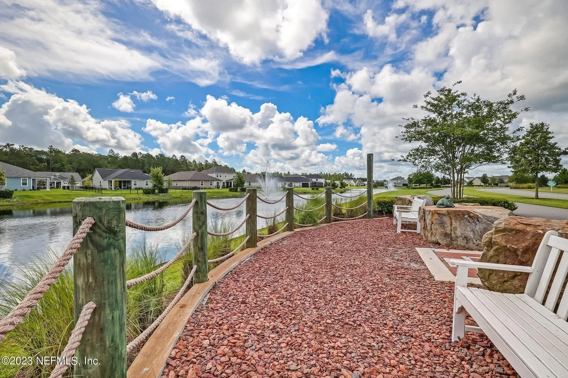 Photo of 152 WINDERMERE Way