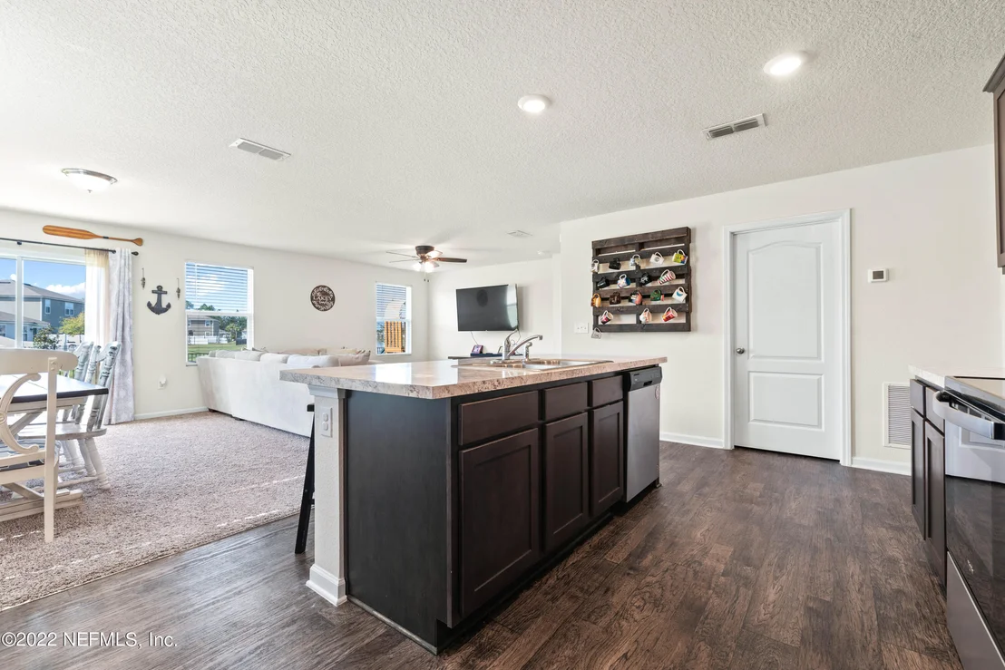 Photo of 6206 PAINT MARE Lane