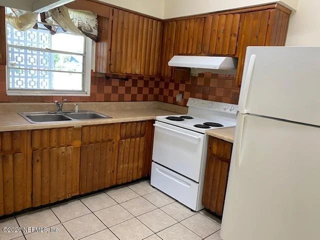 Photo of 5827 HILLMAN Drive