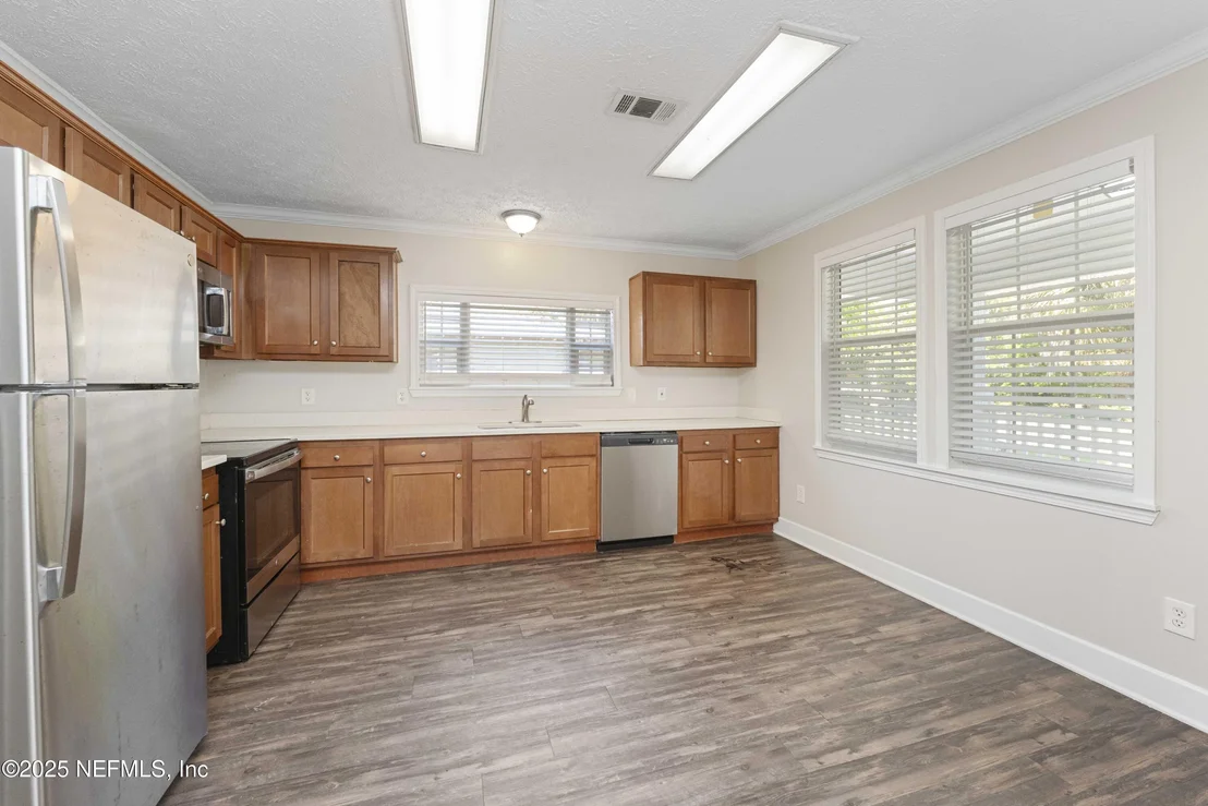 Photo of 103 CHAPIN Street