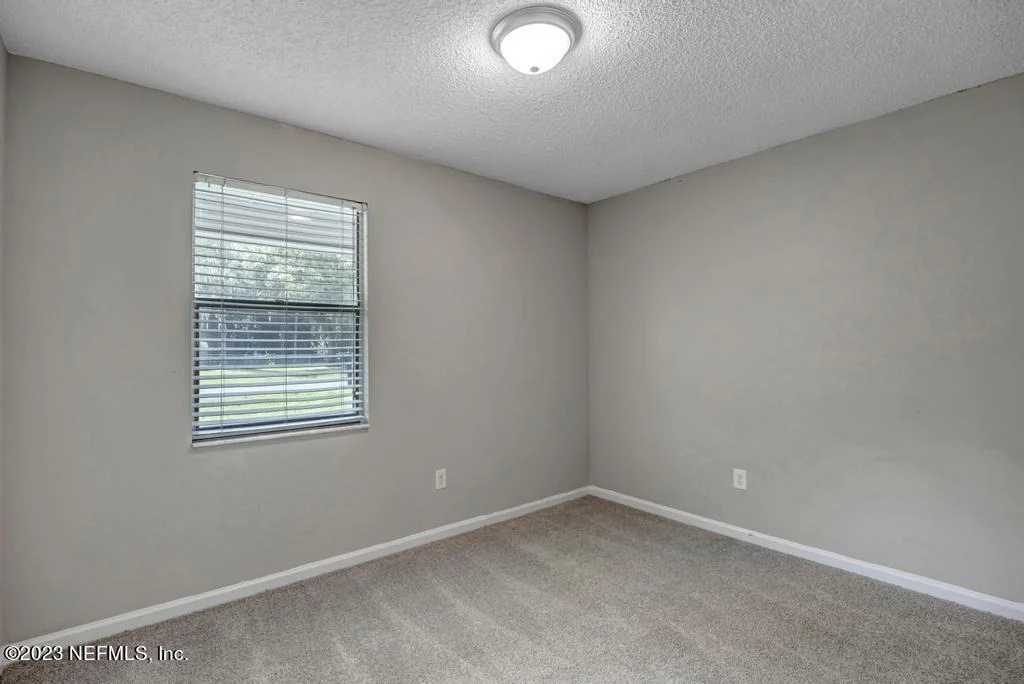 Photo of 705 N 7TH Street N