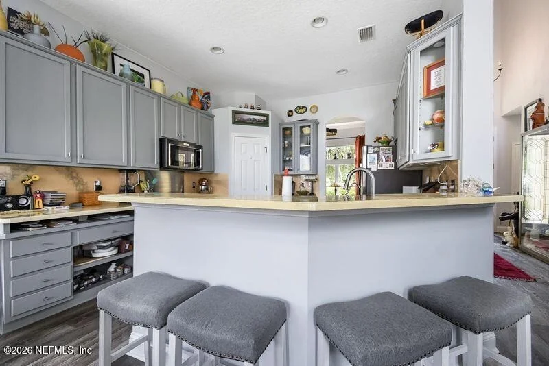 Photo of 1045 OXFORD Drive
