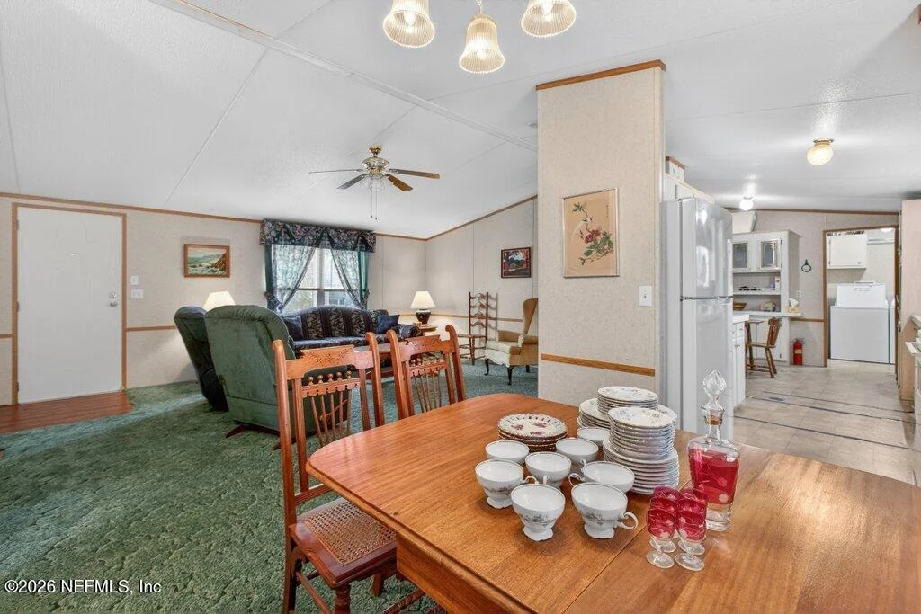 Photo of 207 CABOT Lane