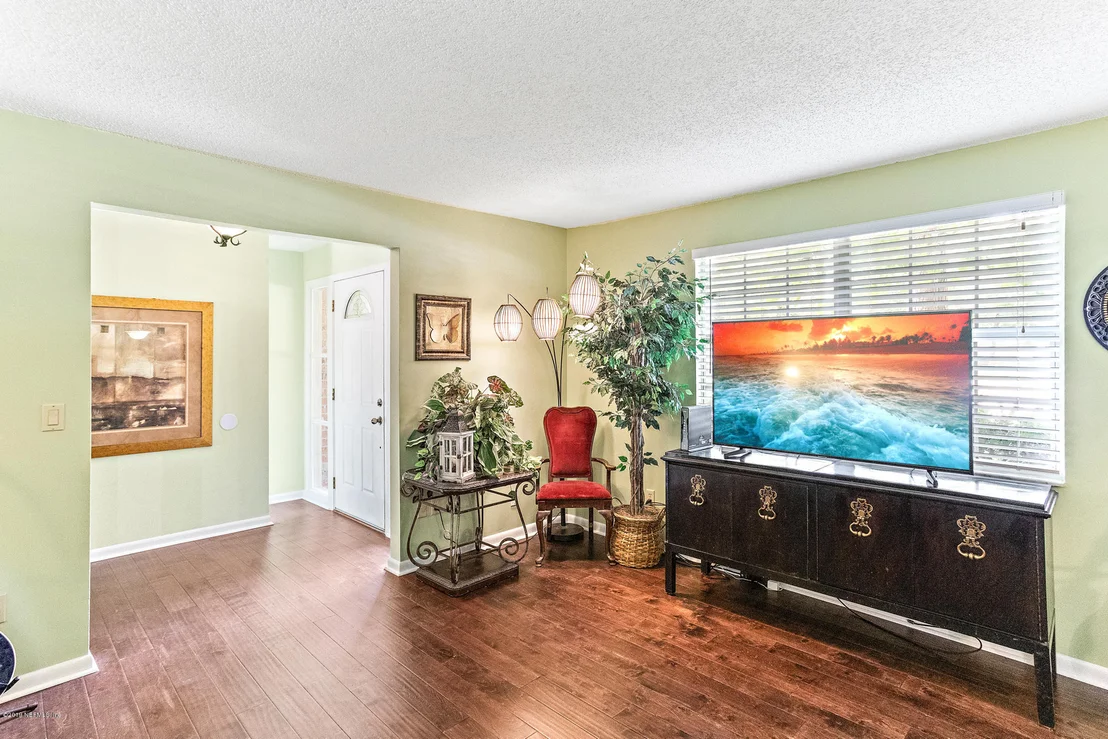 Photo of 1454 MARCIA Drive