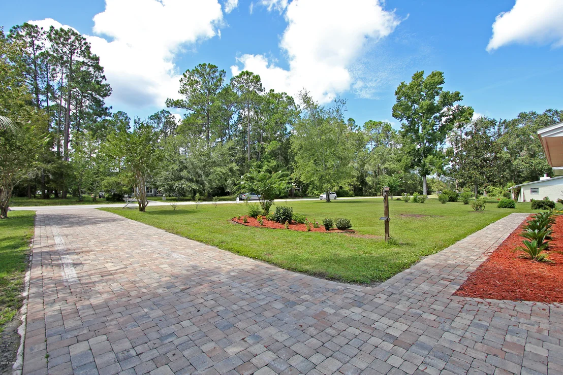 Photo of 4611 MAPLE Street