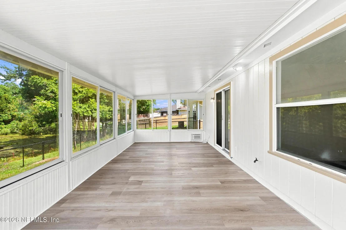 Photo of 2400 TOWNSQUARE Drive