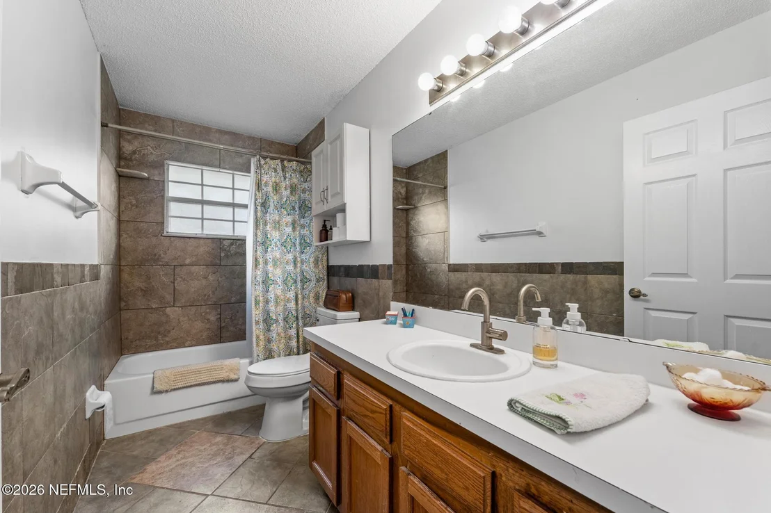 Photo of 4325 APPLE TREE Place