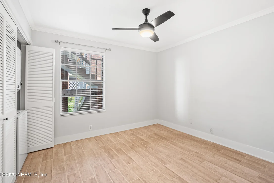 Photo of Unit 4A at 22 COMARES Avenue