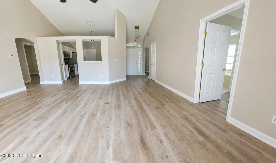 Photo of 405 MACKENZIE Circle