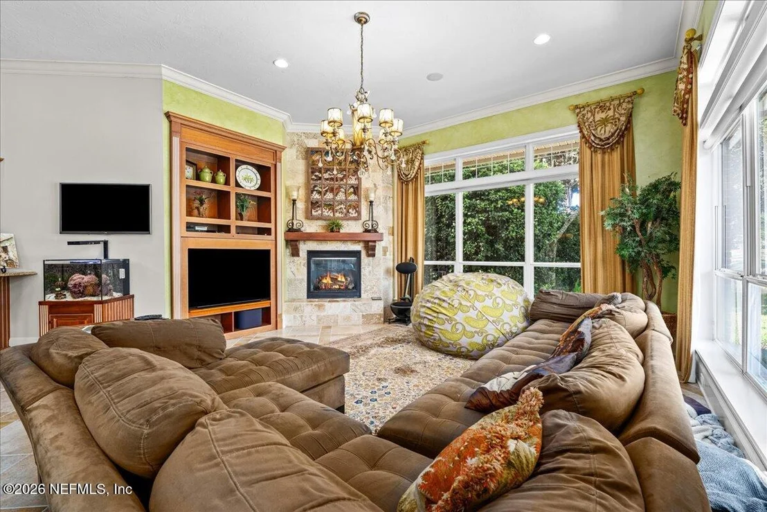 Photo of 1170 REGISTRY Boulevard
