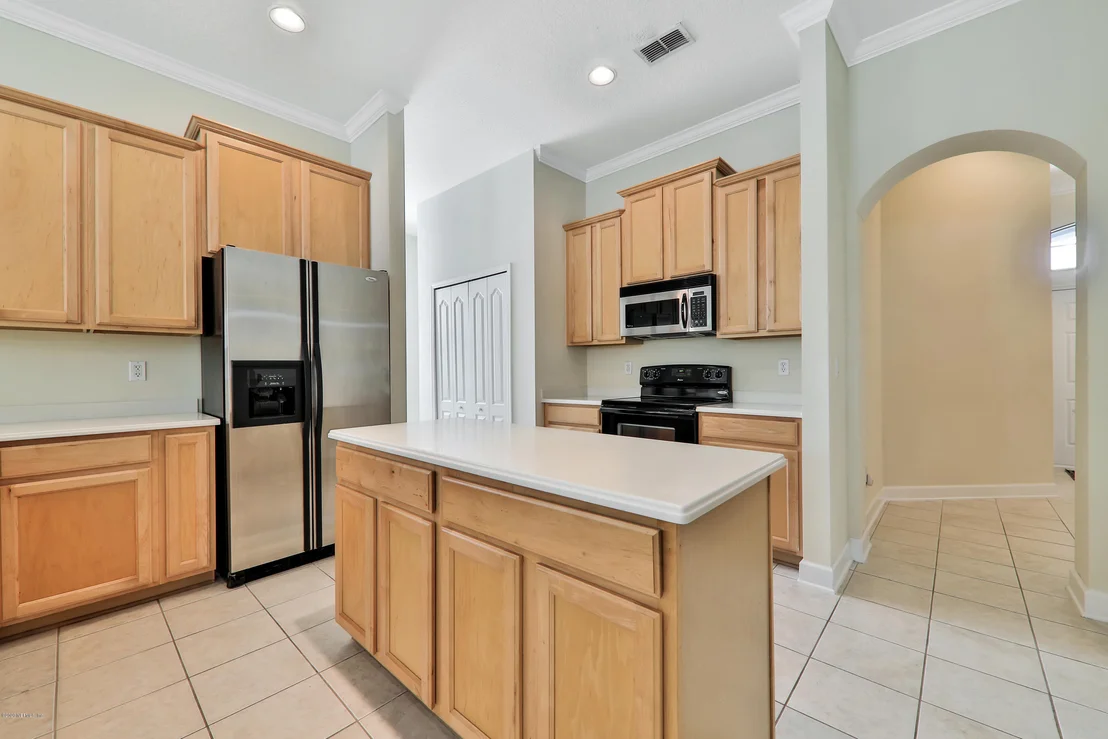 Photo of 804 RILEY Lane
