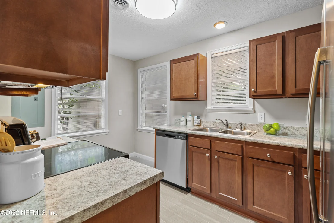 Photo of 1447 LAWRENCE Place