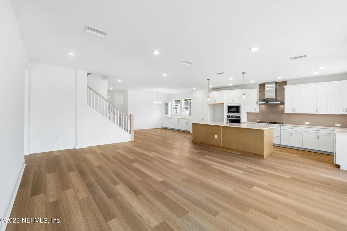 Photo of 25 SHIPMAN Court
