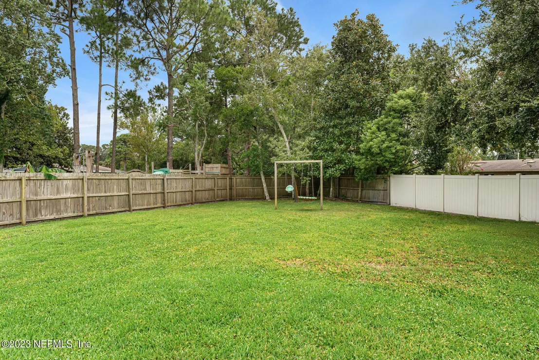 Photo of 35 DOLPHIN Boulevard