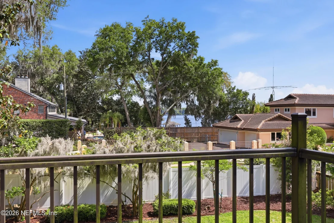 Photo of 2656 BEAUCLERC Road