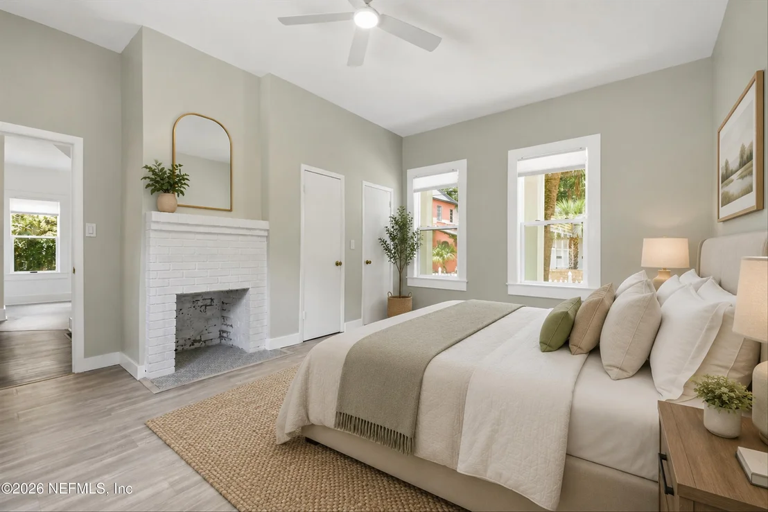 Photo of 348 CHARLOTTE Street