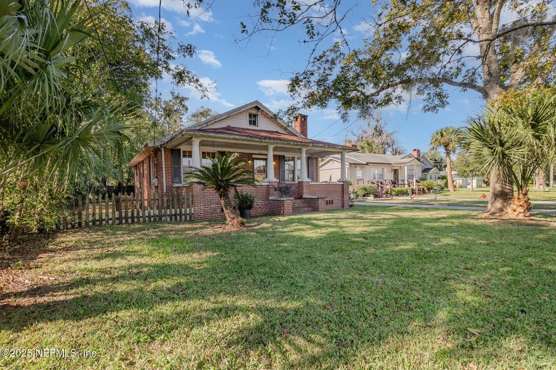 Photo of 222 TROUT RIVER Drive