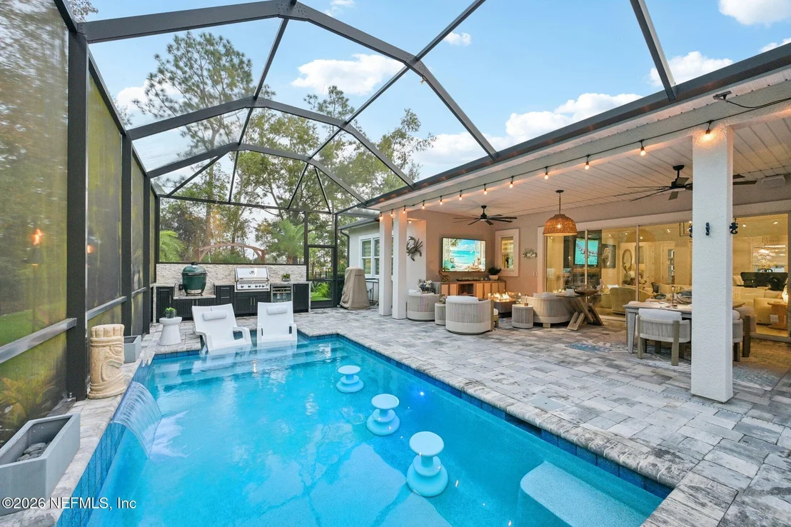 Photo of 32 HIGH OAKS Place