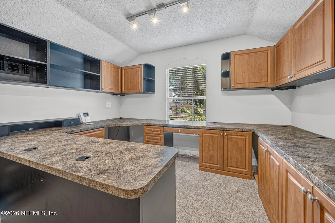Photo of 7757 BURNT OAK Trail