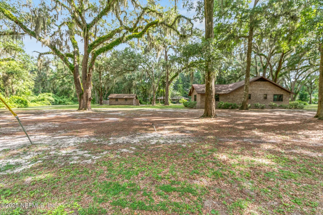 Photo of 1885 RIVER OAKS Drive