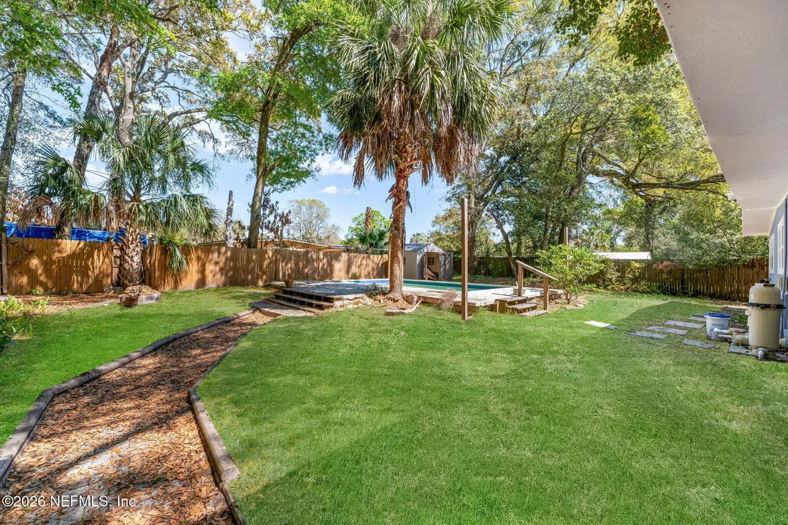 Photo of 7541 MAYAPPLE Road
