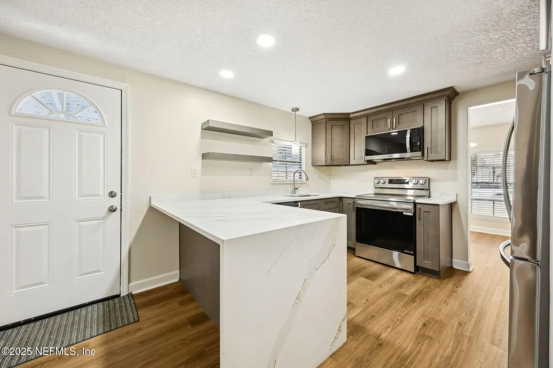 Photo of 7611 MCCOWAN Drive