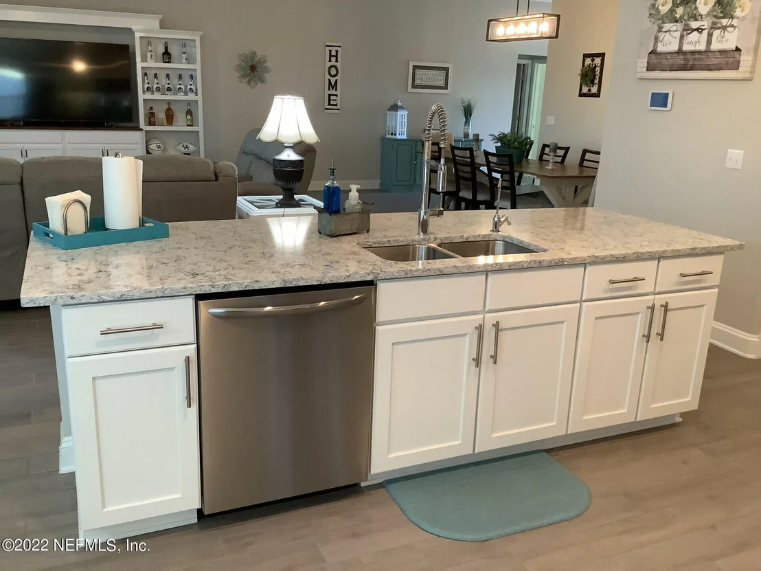 Photo of 48 SUNBERRY Way