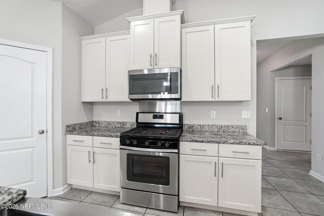 Photo of 384 SHETLAND Drive